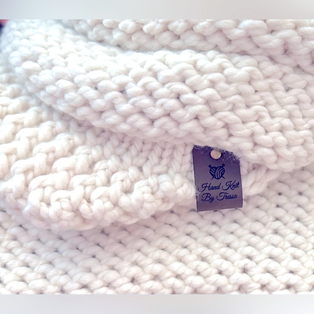 Hand Crafted Wool Knit Slouchy Hat with visor Cowl 2 piece Set adult/teen - Picture 3 of 7